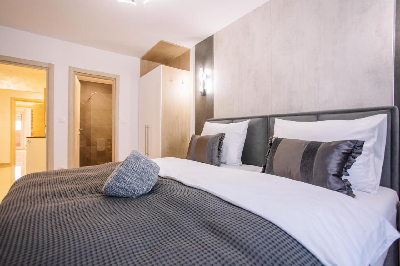 Apartments Hana City Center 利夫诺 外观 照片