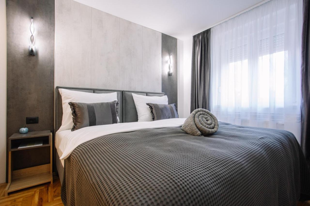 Apartments Hana City Center 利夫诺 外观 照片