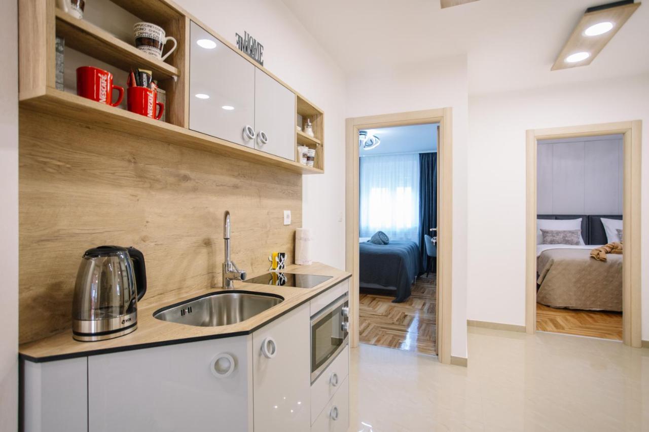 Apartments Hana City Center 利夫诺 外观 照片