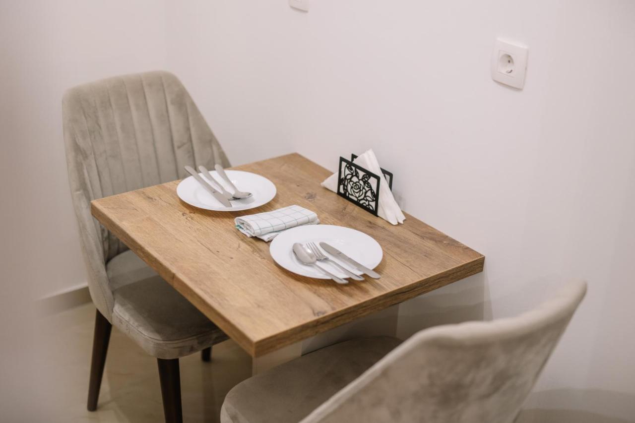 Apartments Hana City Center 利夫诺 外观 照片