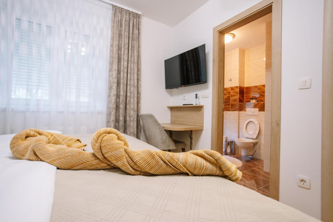 Apartments Hana City Center 利夫诺 外观 照片