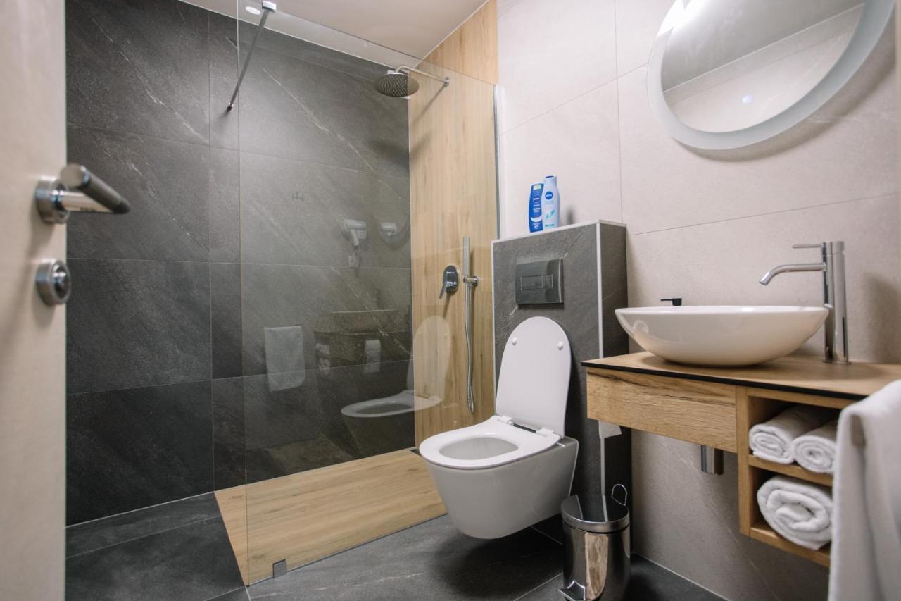 Apartments Hana City Center 利夫诺 外观 照片