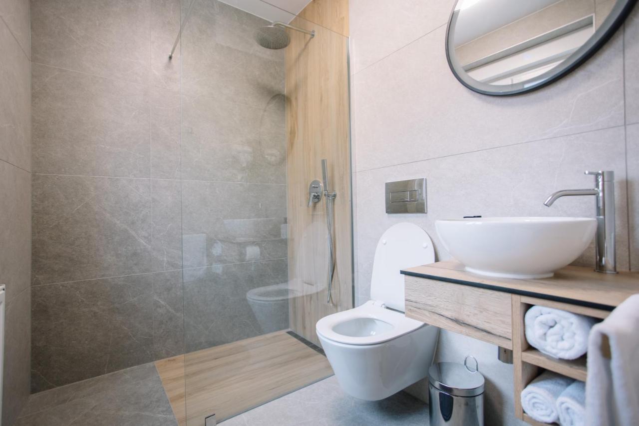 Apartments Hana City Center 利夫诺 外观 照片