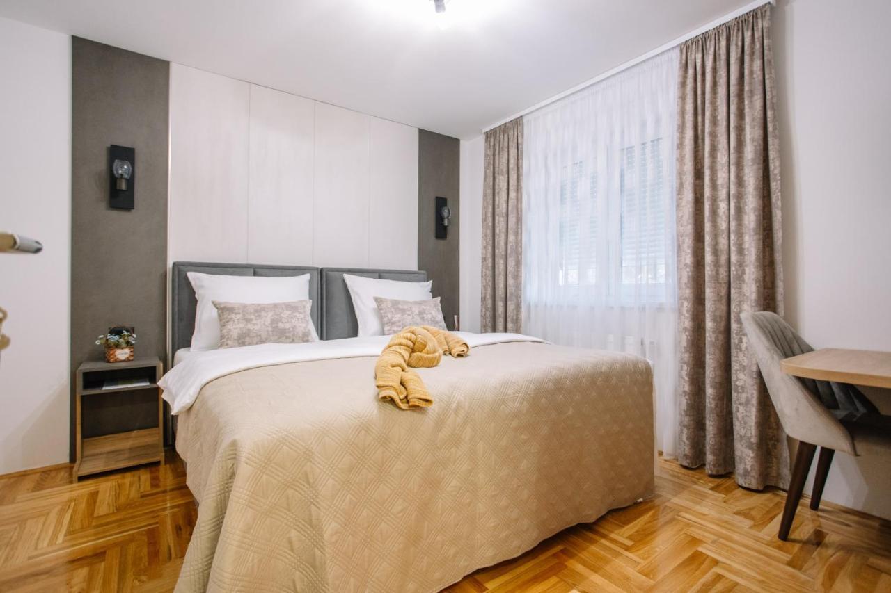 Apartments Hana City Center 利夫诺 外观 照片