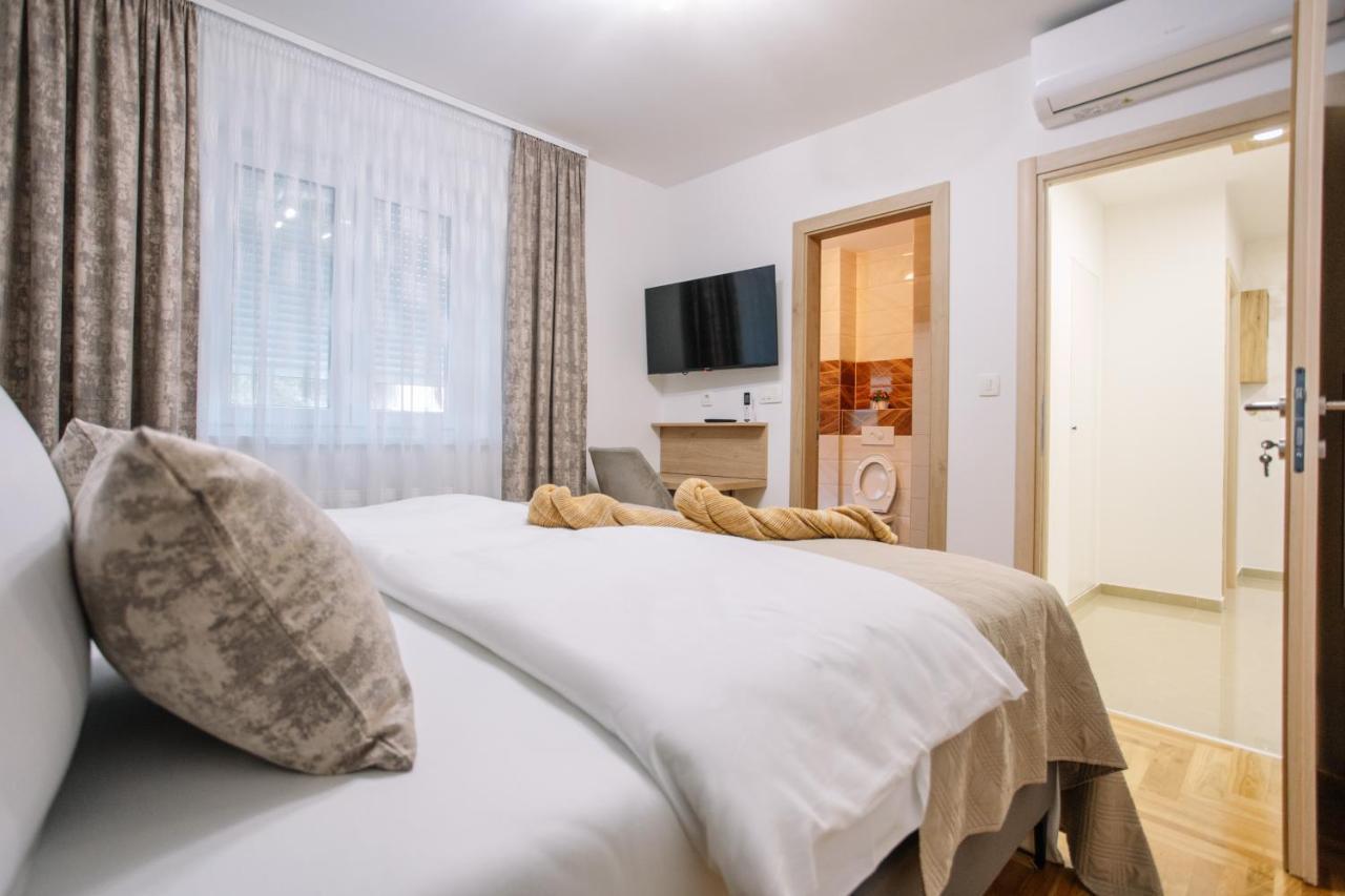 Apartments Hana City Center 利夫诺 外观 照片