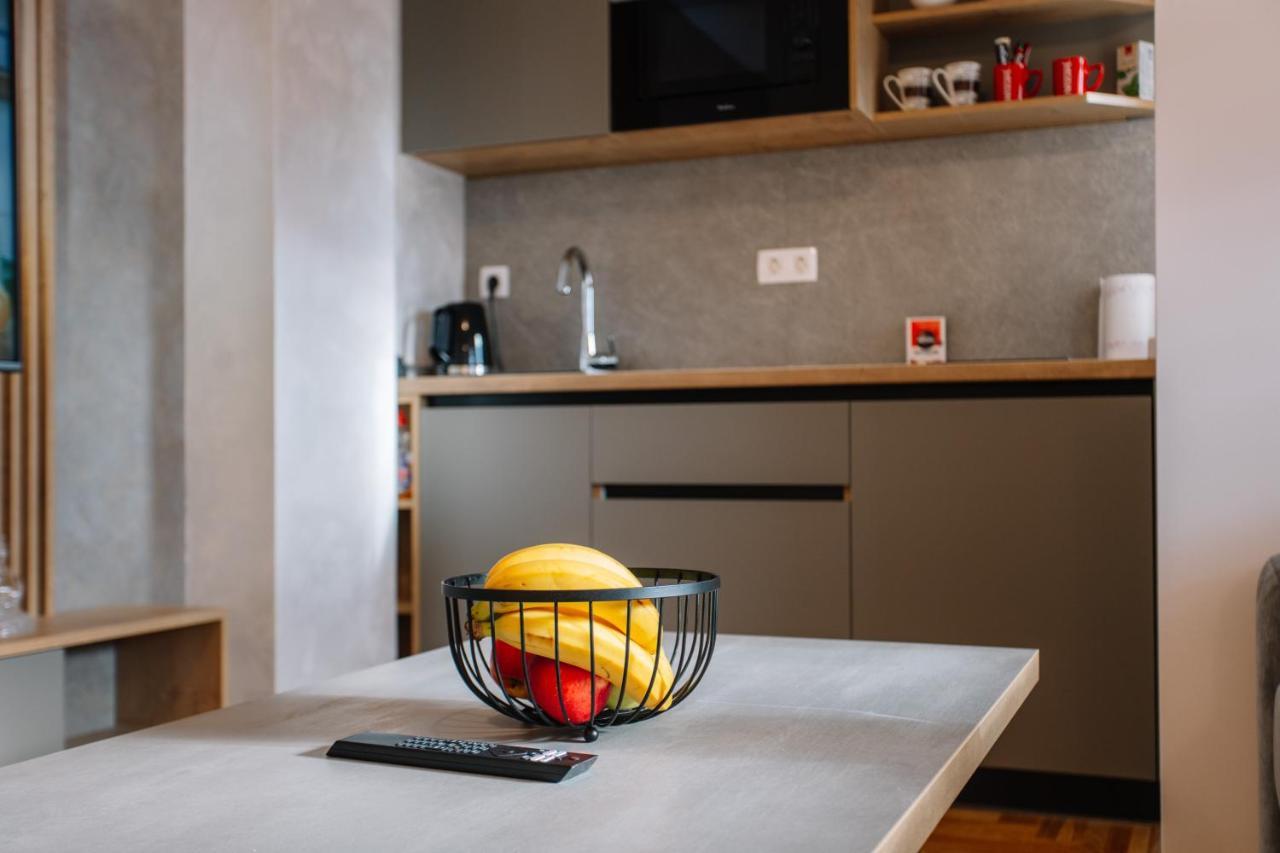 Apartments Hana City Center 利夫诺 外观 照片