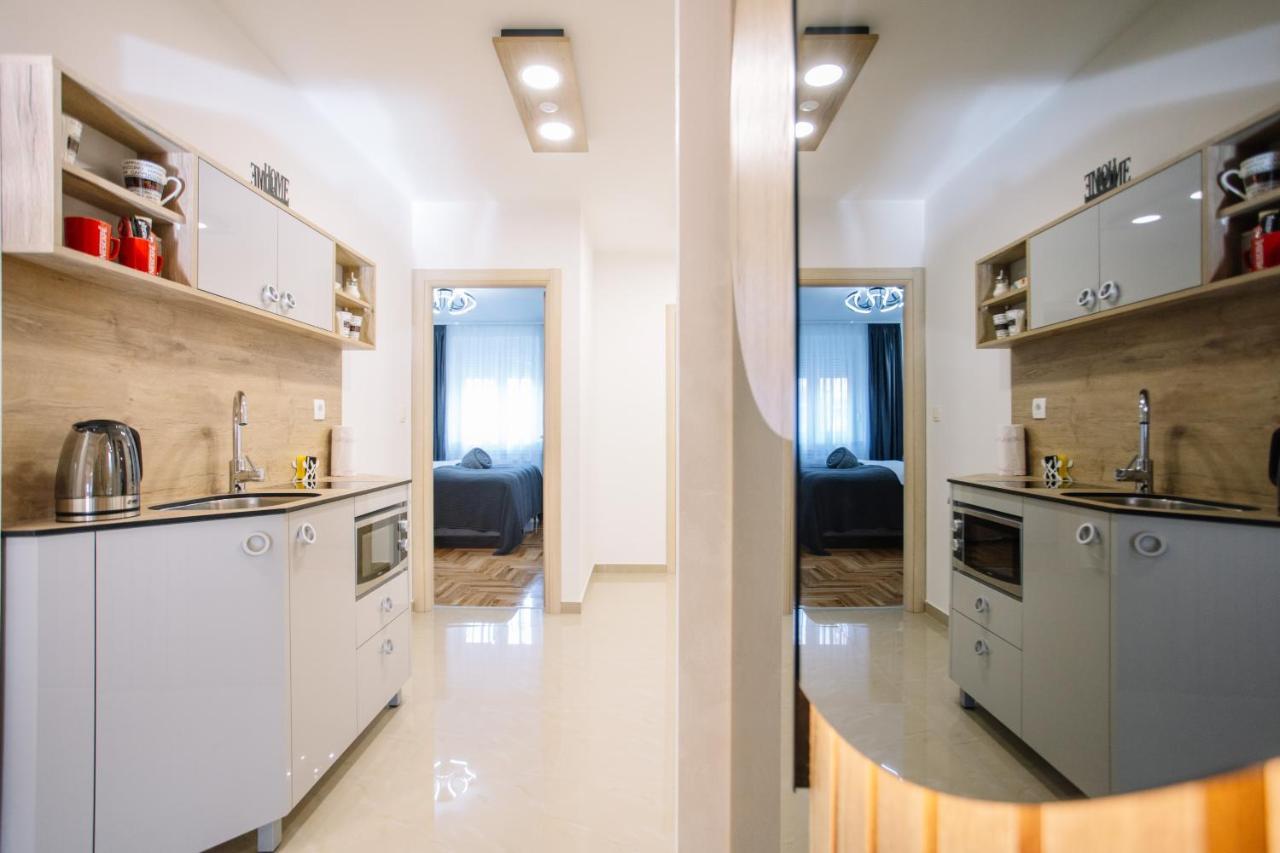 Apartments Hana City Center 利夫诺 外观 照片
