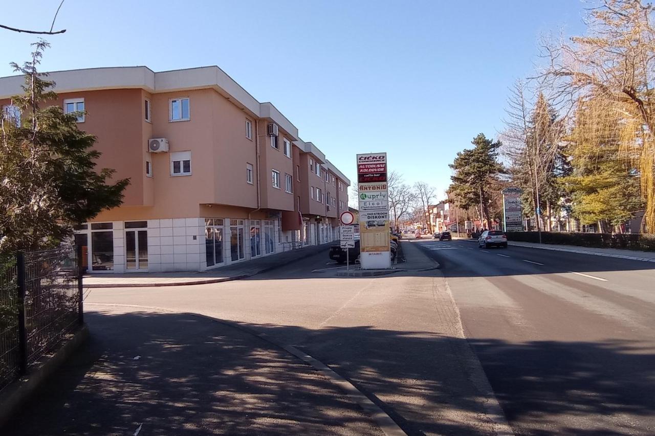 Apartments Hana City Center 利夫诺 外观 照片