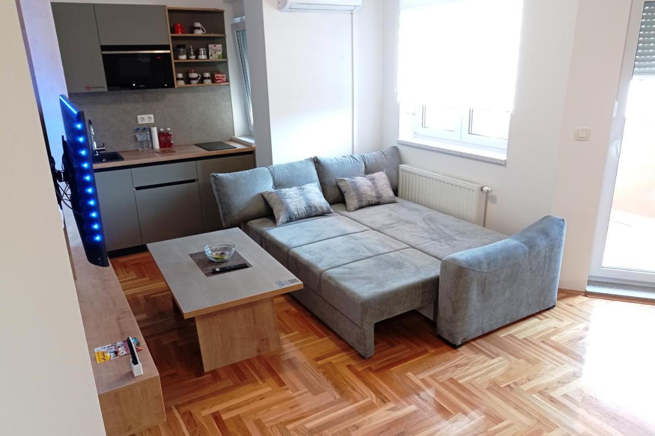 Apartments Hana City Center 利夫诺 外观 照片