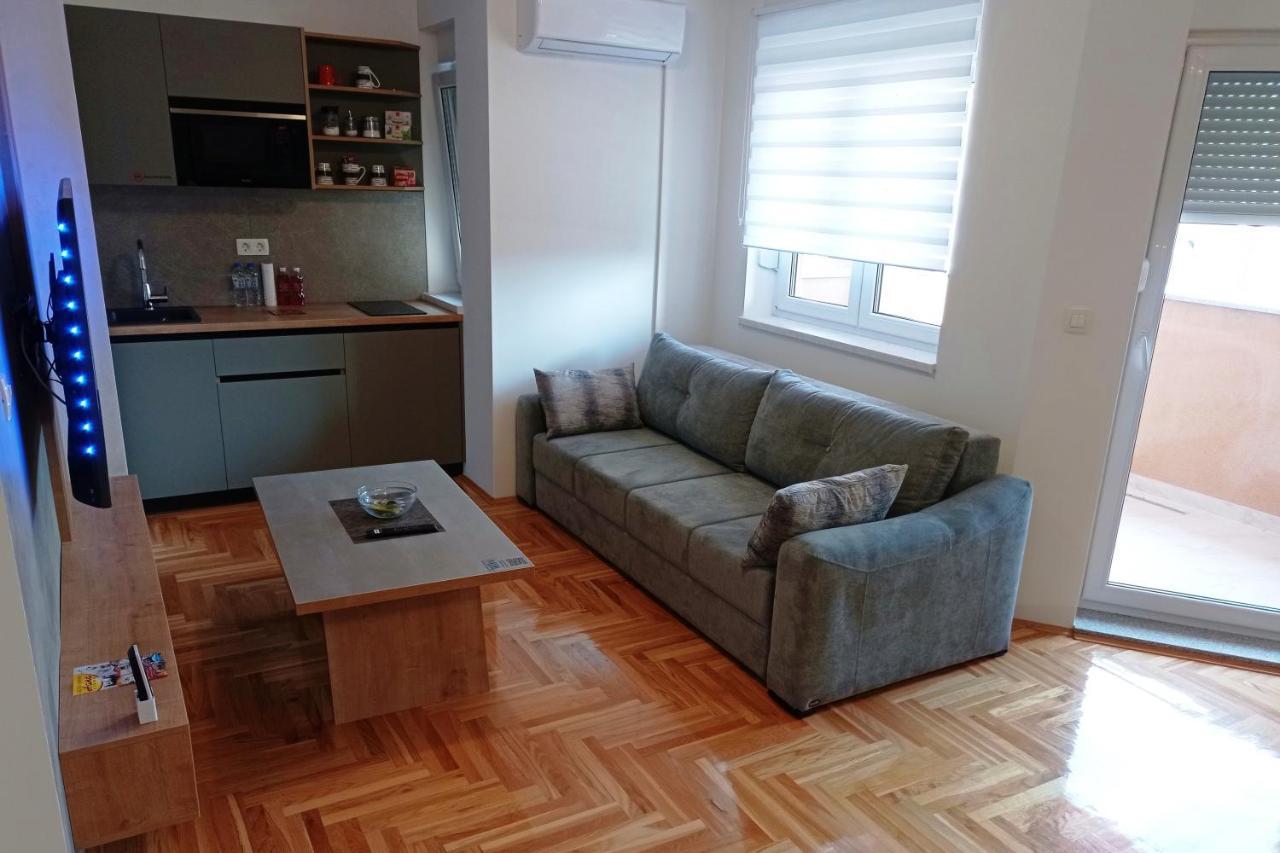 Apartments Hana City Center 利夫诺 外观 照片