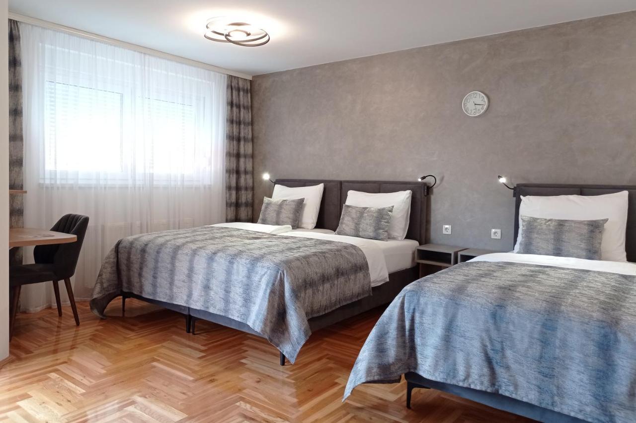 Apartments Hana City Center 利夫诺 外观 照片