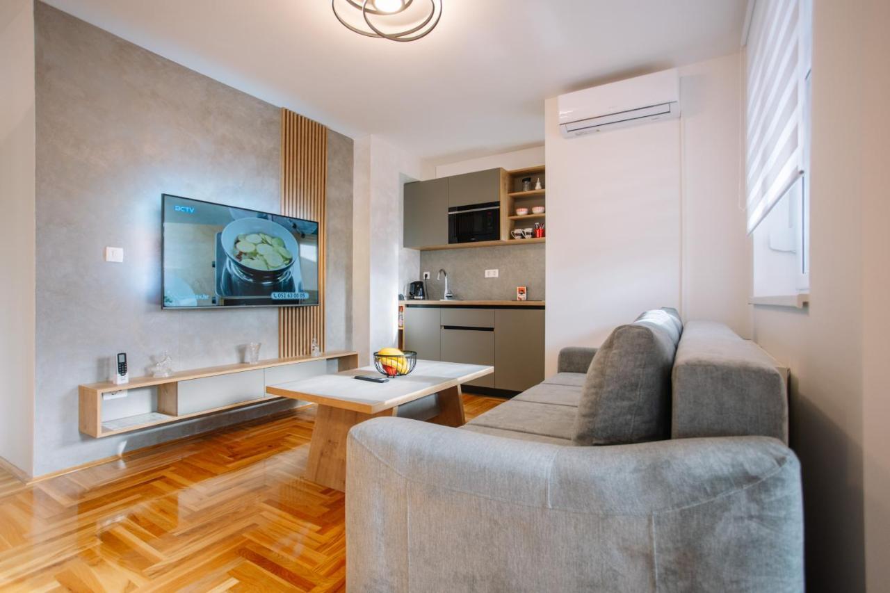 Apartments Hana City Center 利夫诺 外观 照片