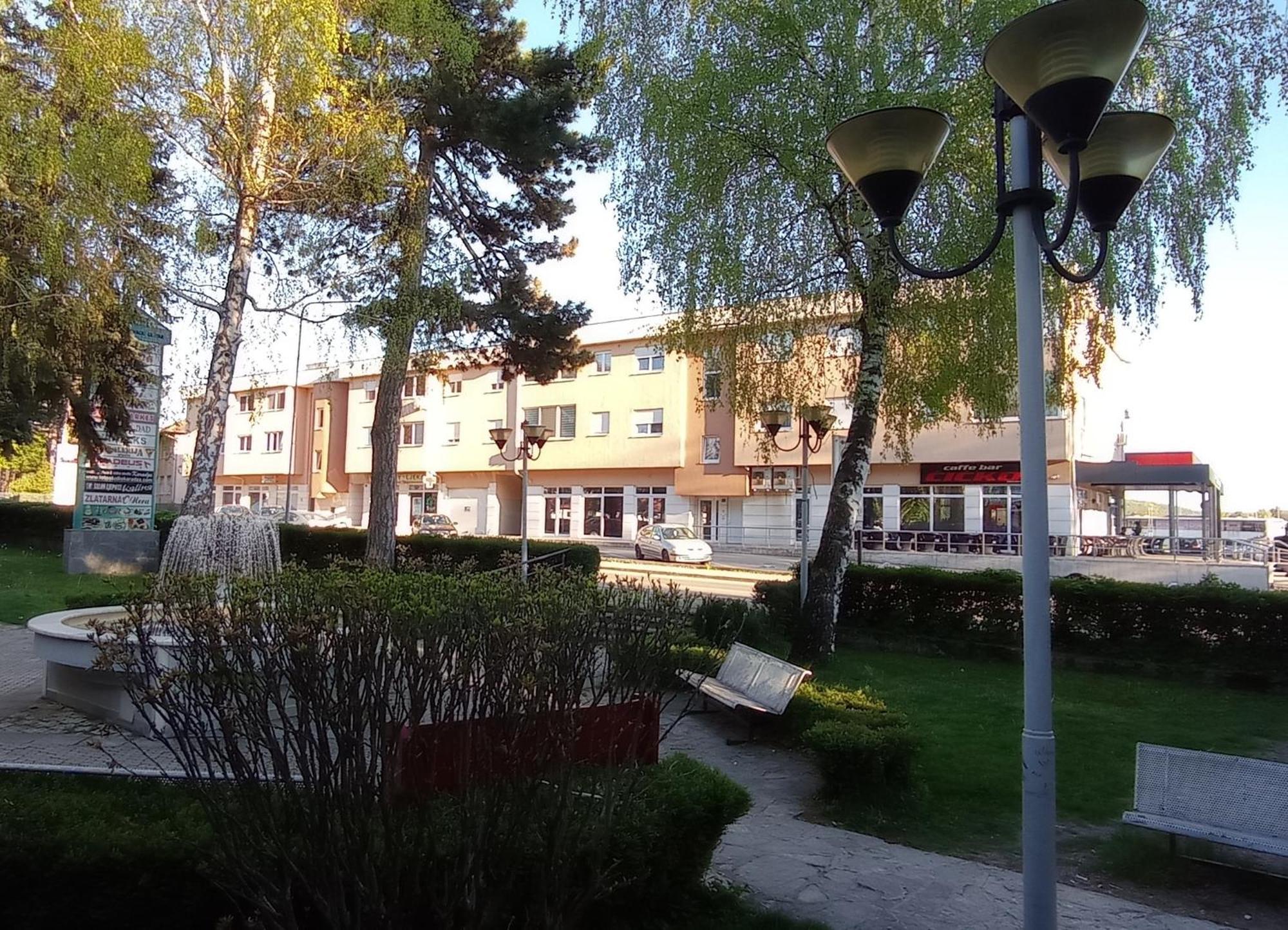 Apartments Hana City Center 利夫诺 外观 照片